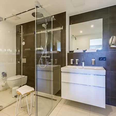 5 Sterne Strandidylle Mit Grosser Terrasse * Wustrow (Fischland)